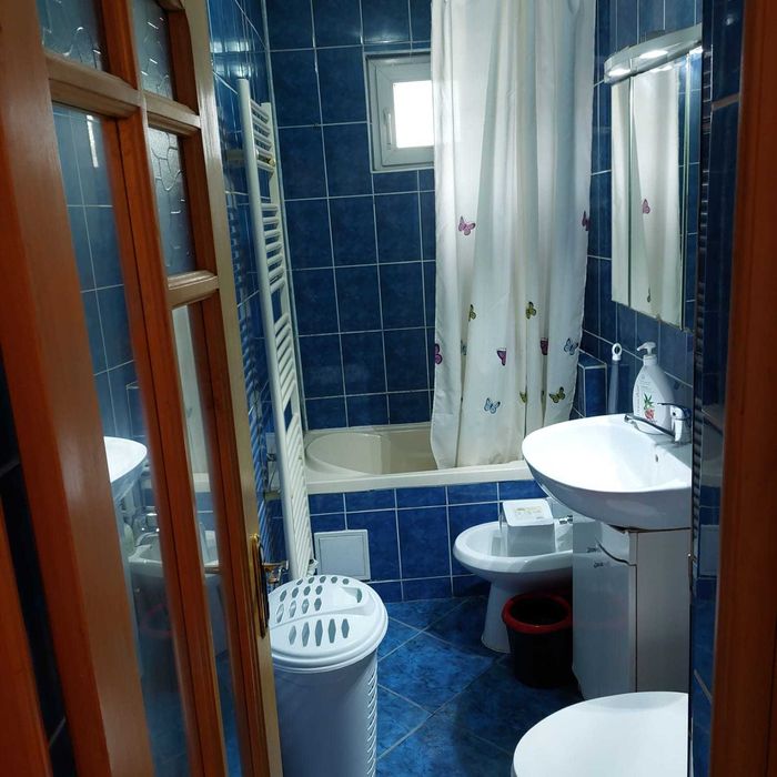 ofer spre inchiriere apartament cu 2 camere