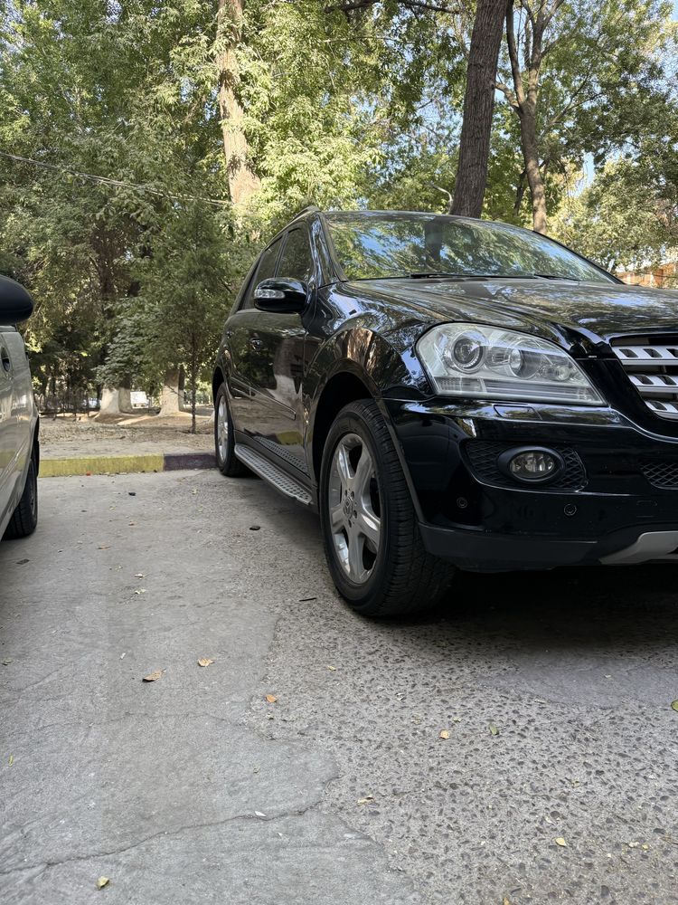 Мерсидес  ML 350 идиялни холатда пакат нахтга хичкинака или йук