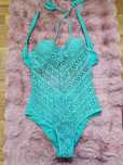Costum de baie,  cupe buretate