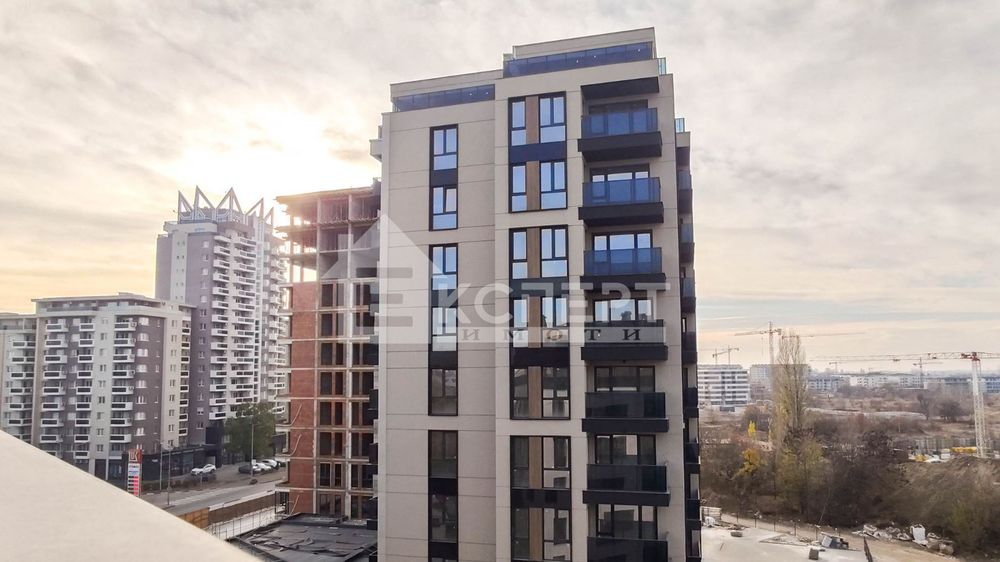 Продава се Двустаен апартамент в Пловдив, Христо Смирненски - 76 кв.м за 1352 €/кв.м - Снимка #1