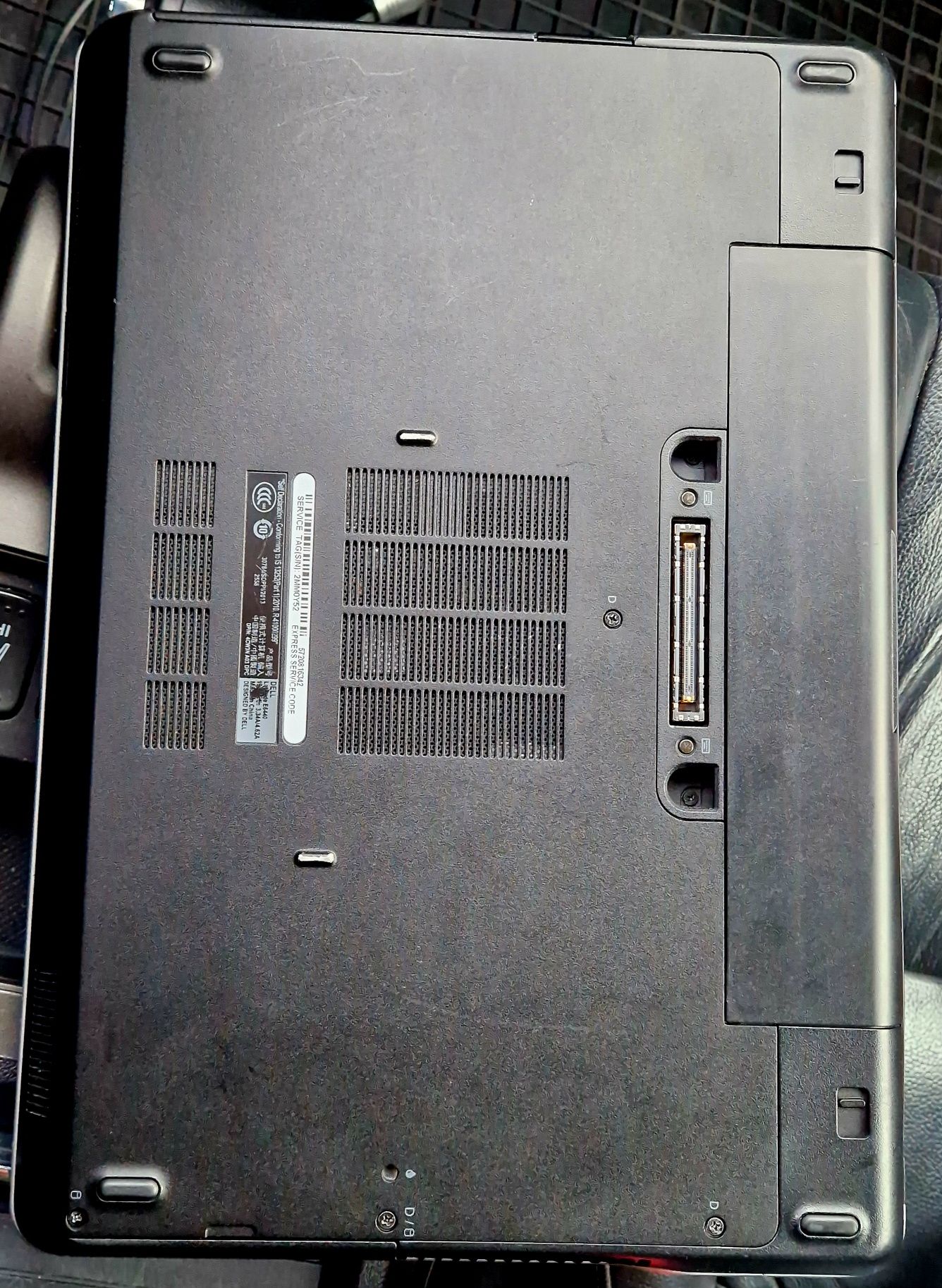 Лаптоп Dell Latitude E6440 Перфектен!