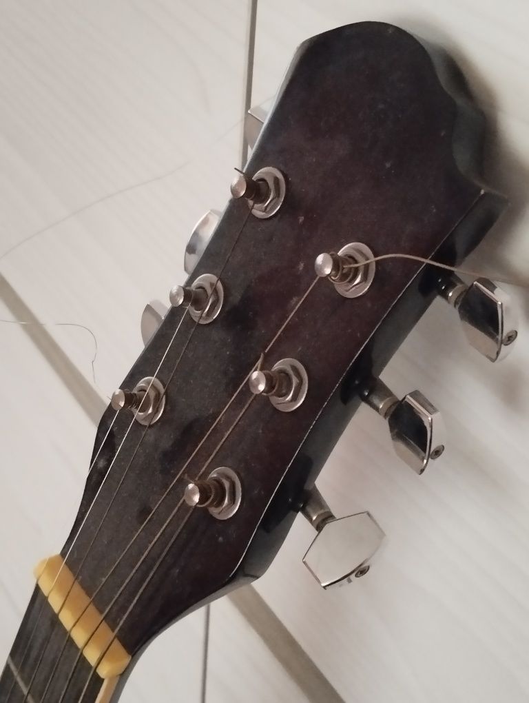Chitara acustica