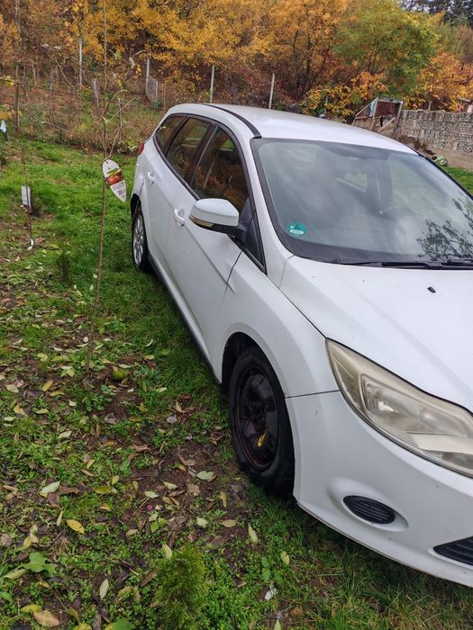 Vând Ford focus 2012