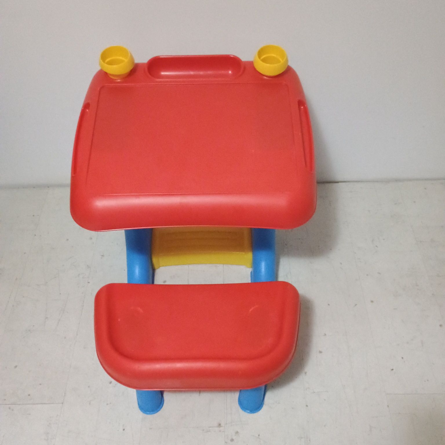 Детско художествено бюро “Sit and Draw“ от Keter за 2+ години