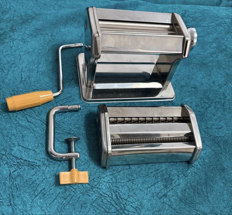 Masina de facut paste