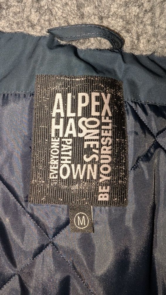 Продаю зимнюю куртку ALPEX (размер M)