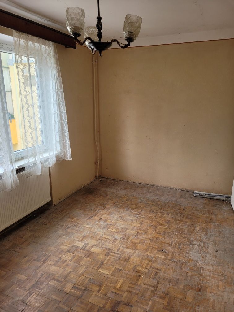 Apartament 2 camere semidecomandat  et 3 Terezian