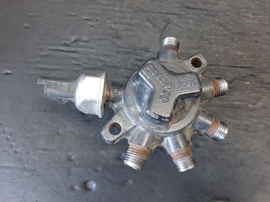 rampa injectoare ford focus 1 1.8 tdci ffda 1s4q9d280ad