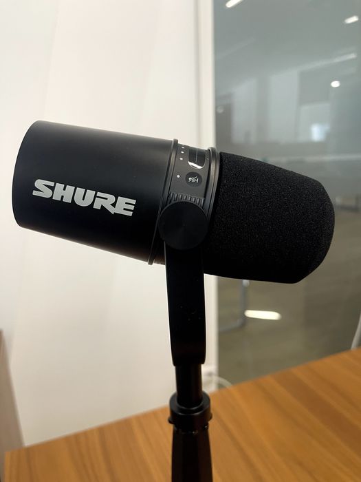 Микрофон Shure MV7