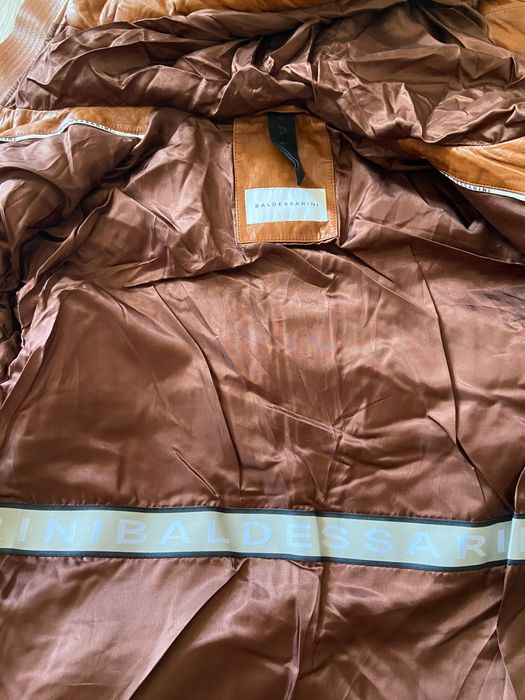 Яке baldessarini кожа