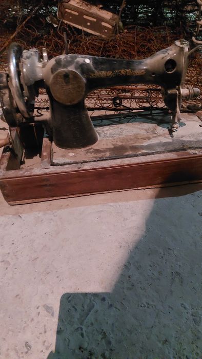 Продам швейная машина