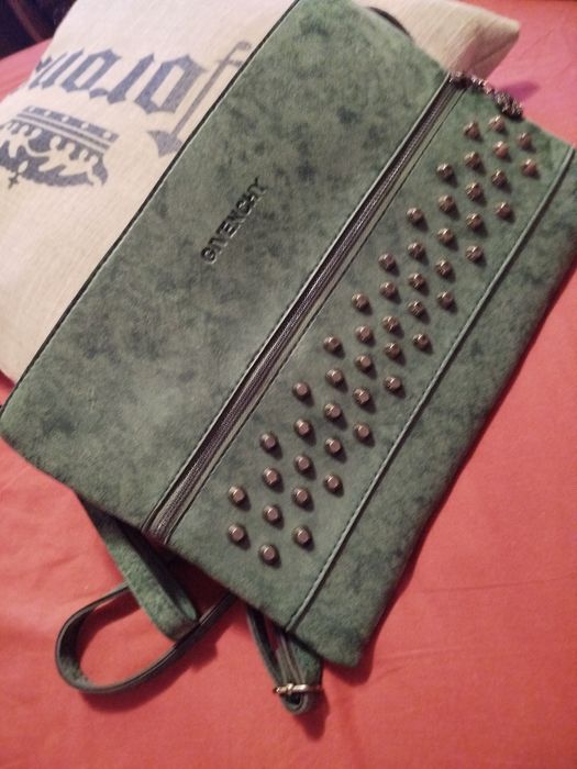 Дамска чанта/тип клъч, чисто нова