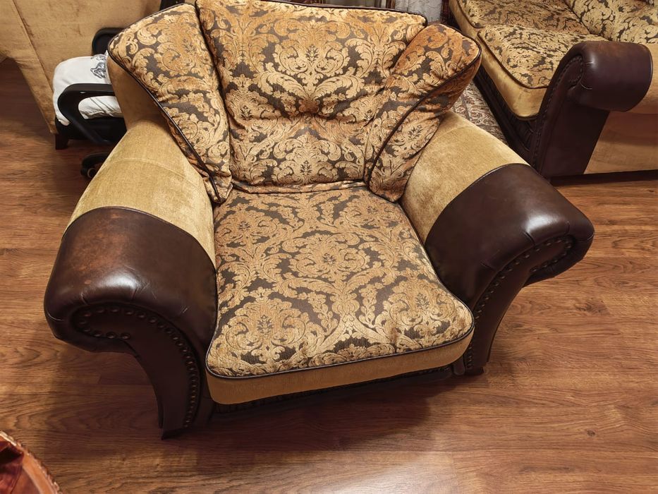 Диван комплект с креслами