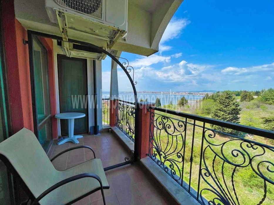 Продава се Двустаен апартамент в Несебър - 90 кв.м за 1333 €/кв.м - Снимка #2