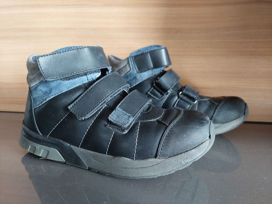 Детски боти Колев и Колев