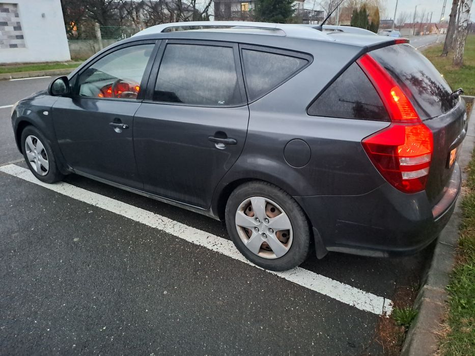 Kia Ceed 1.6  2008            .