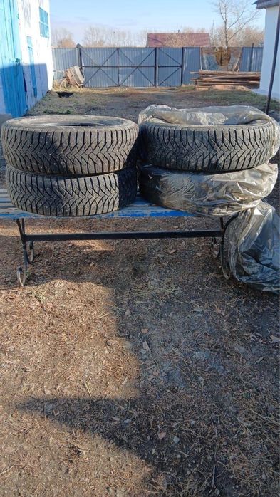 Продам Комплект шины « Triangle” 225/65 R17 с шипами