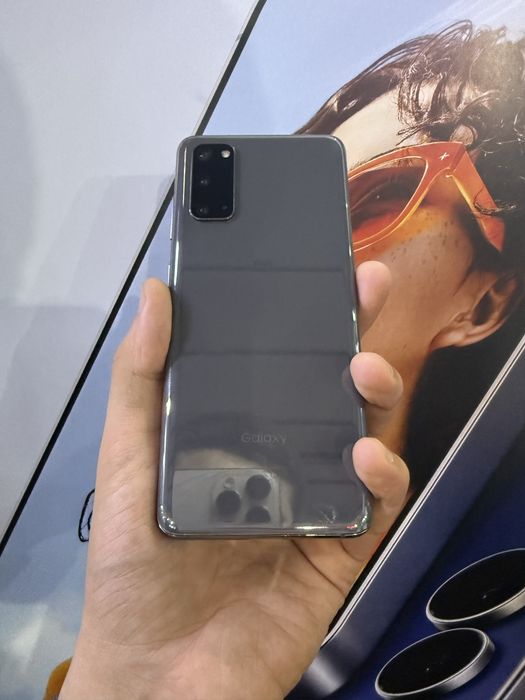 Samsung S20 128 gb ekranda dog’i bor