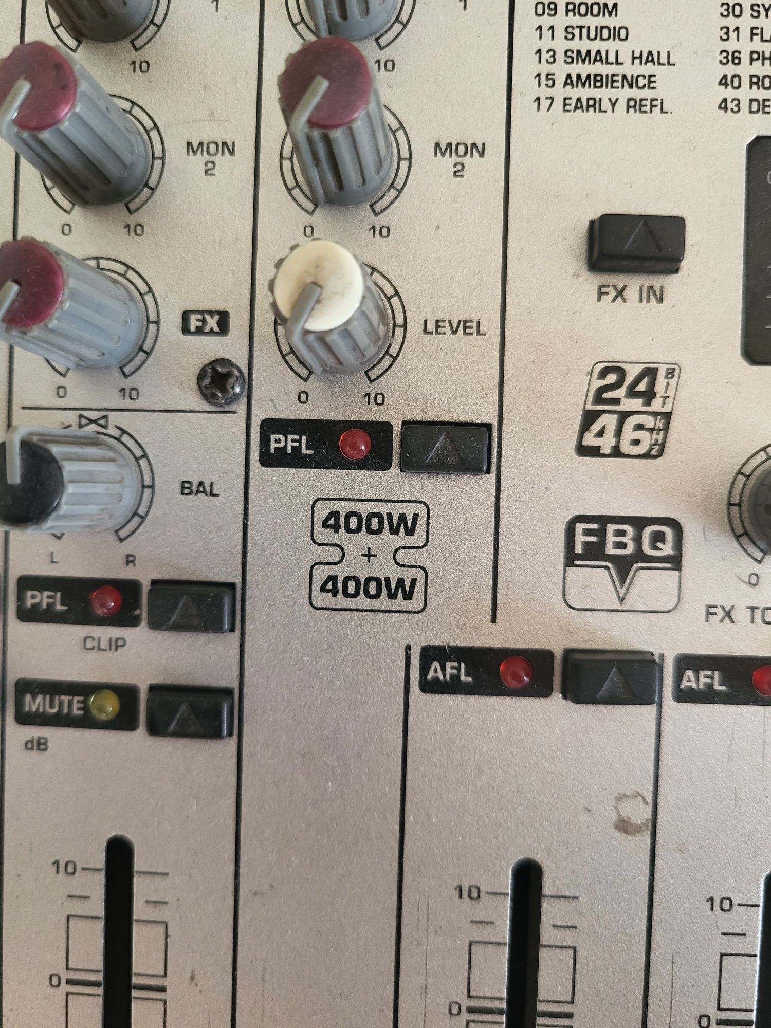 Продам активный микшерный пульт, иколонки behringer  1520