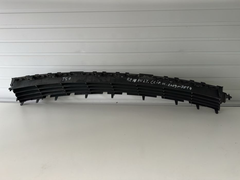 grila centrala inferioara bara fata renault clio 3 2005 2012