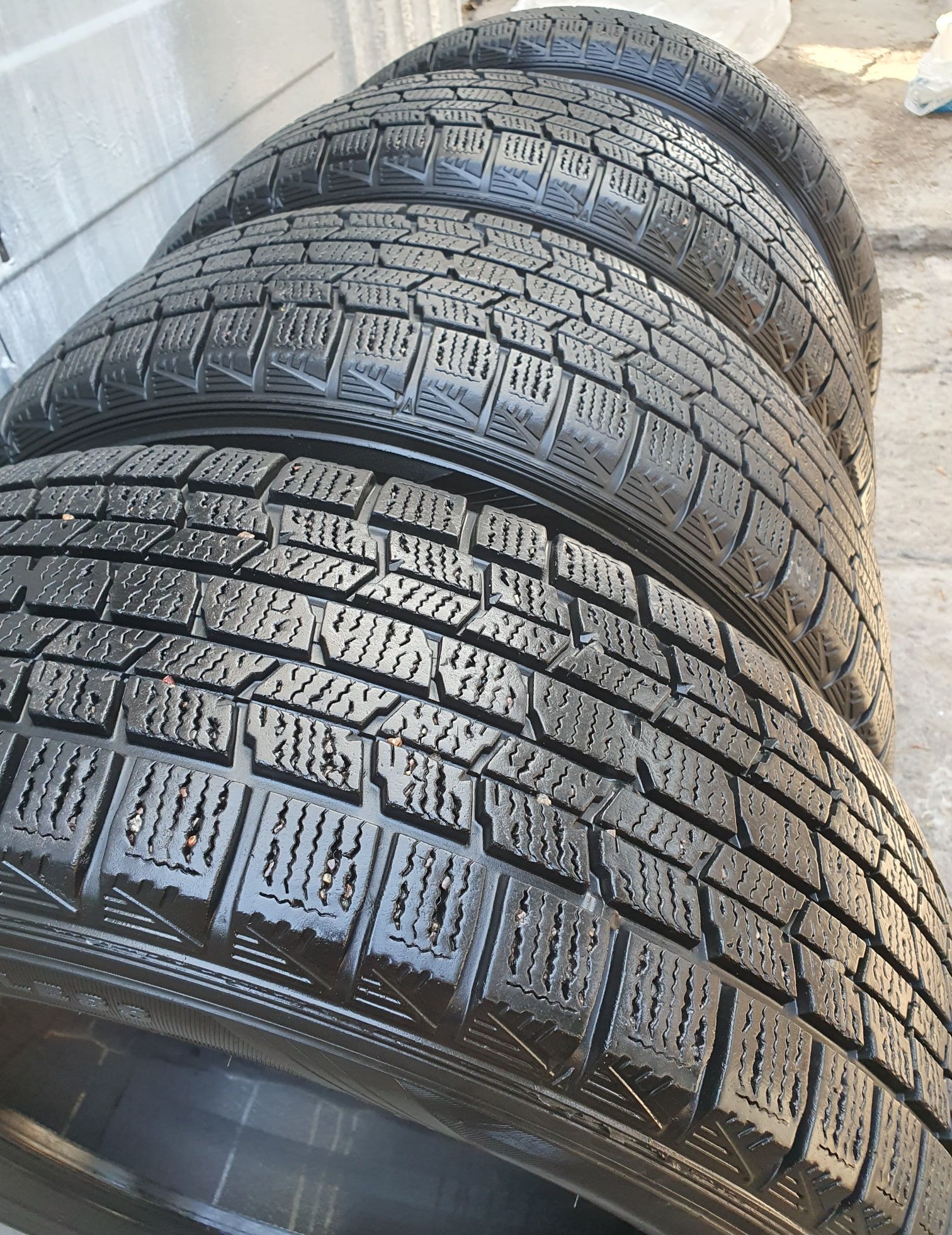 Резина зимняя DUNLOP GRASPIC DS-3 225/60 R 16