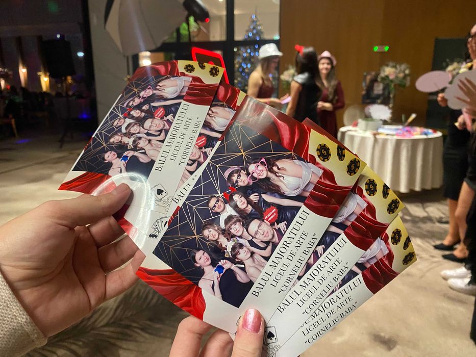 Oglindă Foto Magică & Cabină Foto - Închirieri pentru Nunți/Evenimente