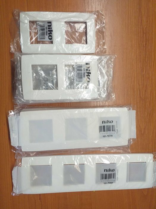 Vand Ornamente Niko Pentru Prize si Intrerupatoare.