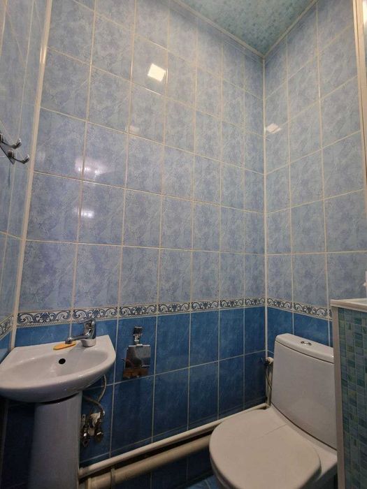 Срочно продается  2ком на метро Х.Алимжана 90000уе