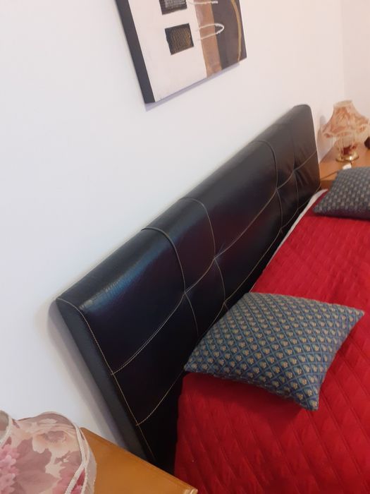 Pat dimensiunea 140/200  din piele