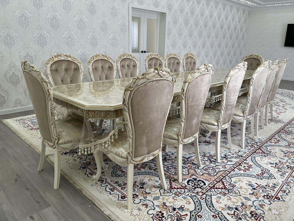 Срочно продам “Дагестанский стол” со стулями!