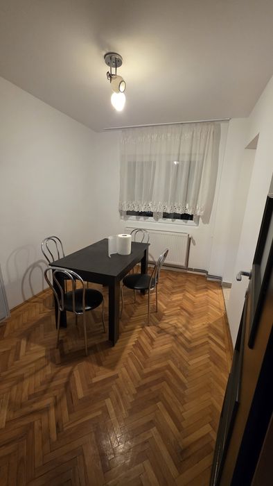 Închiriez apartament 3 camere Vlaicu-Betel Et.2