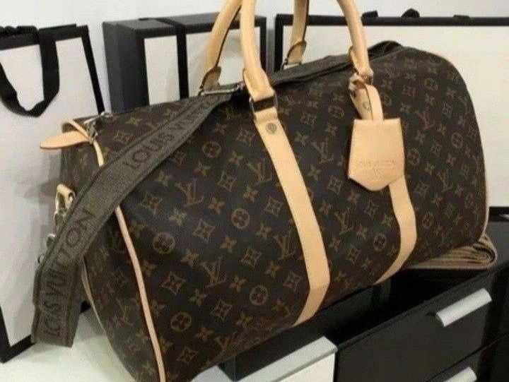 Genti vocal unisex Louis Vuitton, saculet, etichetă