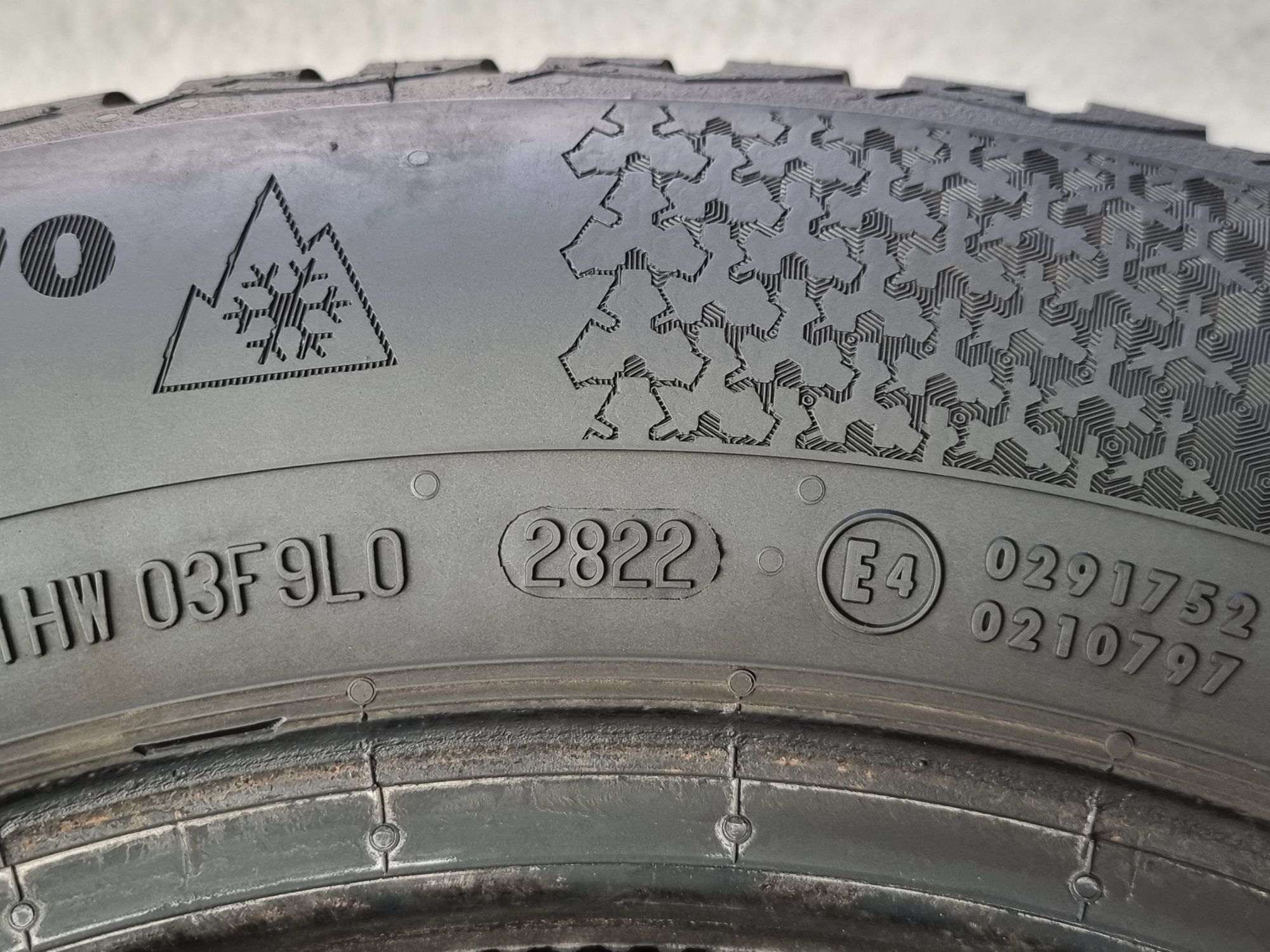 185/65/15 Continental 2Броя: 140лм 7.2мм