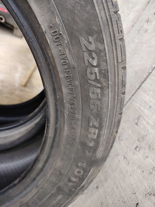 Kumho 225 55 17 летни гуми
