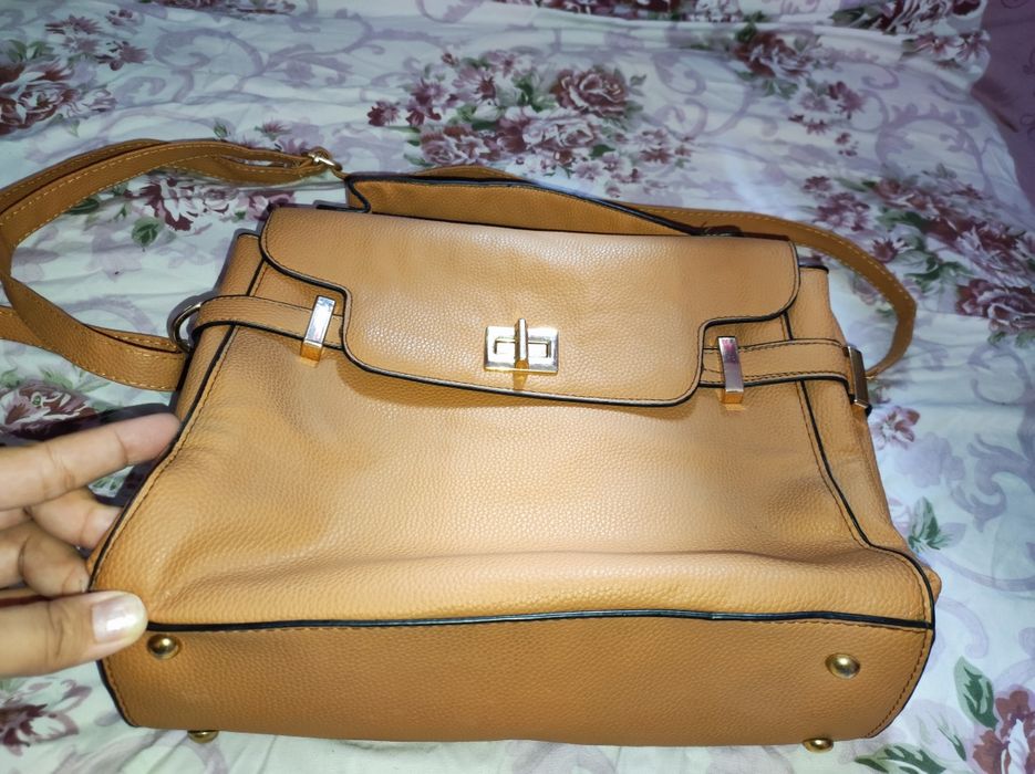 Сумкала енги сотилади хаммасини оганга сувгага 2 та нарса берилади