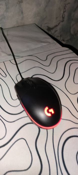 Мышка Logitech g102