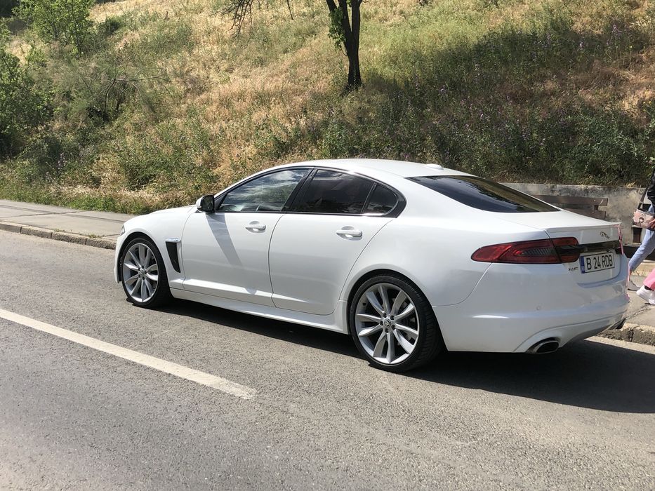 Jaguar XF 2.2 D trapa/ piele