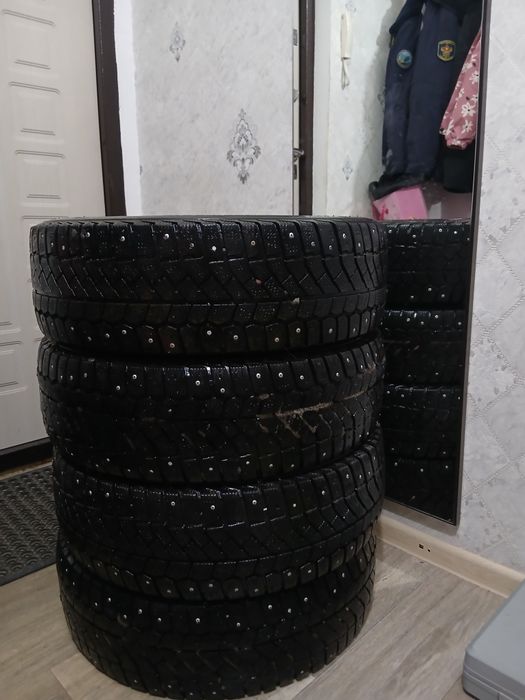 Продаю зимнюю резину на 15