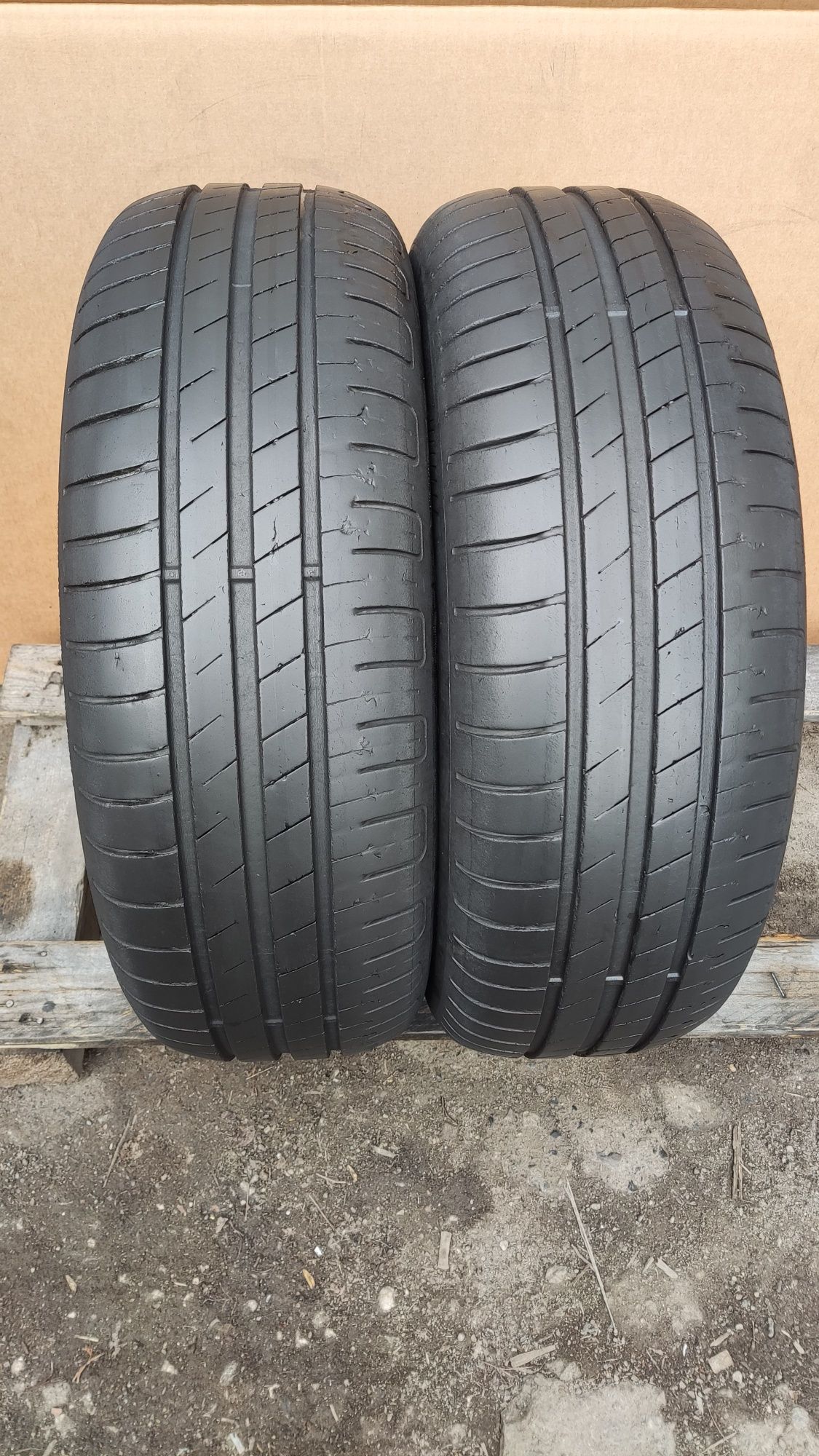 2бр летни гуми 195/65/15 GoodYear, цена 89лв с монтаж за София 
dot011