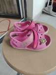 Sandalute fetite, marca Crocs