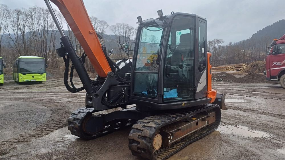 Escavator HITACHI 85