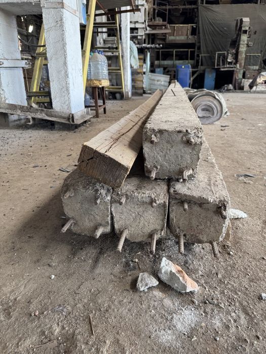 Столба. Бетонные фонарные столбы