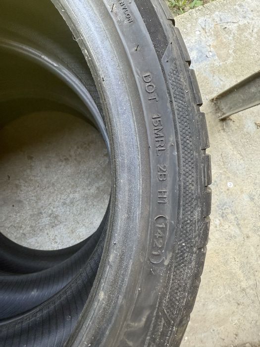Vand anvelope vara HANKOOK R18 225/40 stare foarte buna !