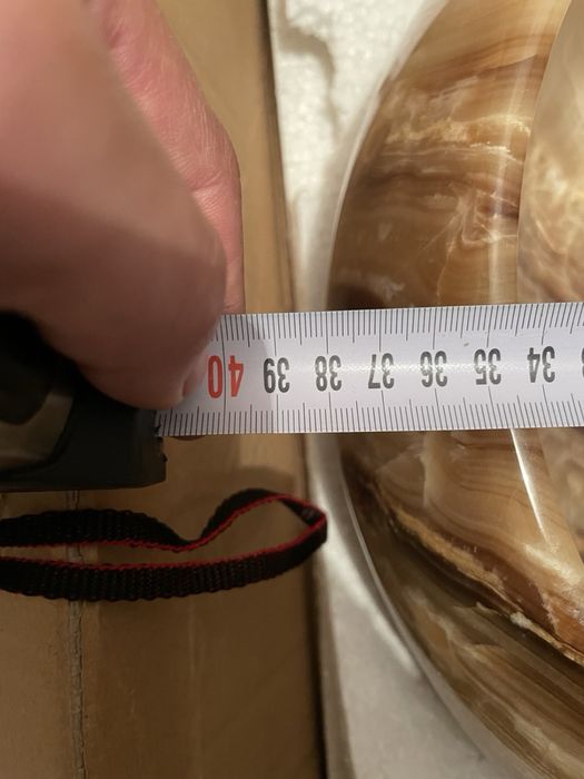 Мивка от естествен оникс