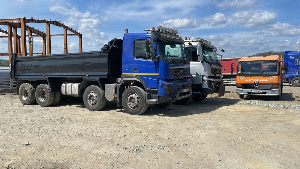 Volvo basculabil 8x4 volan pe dreapta