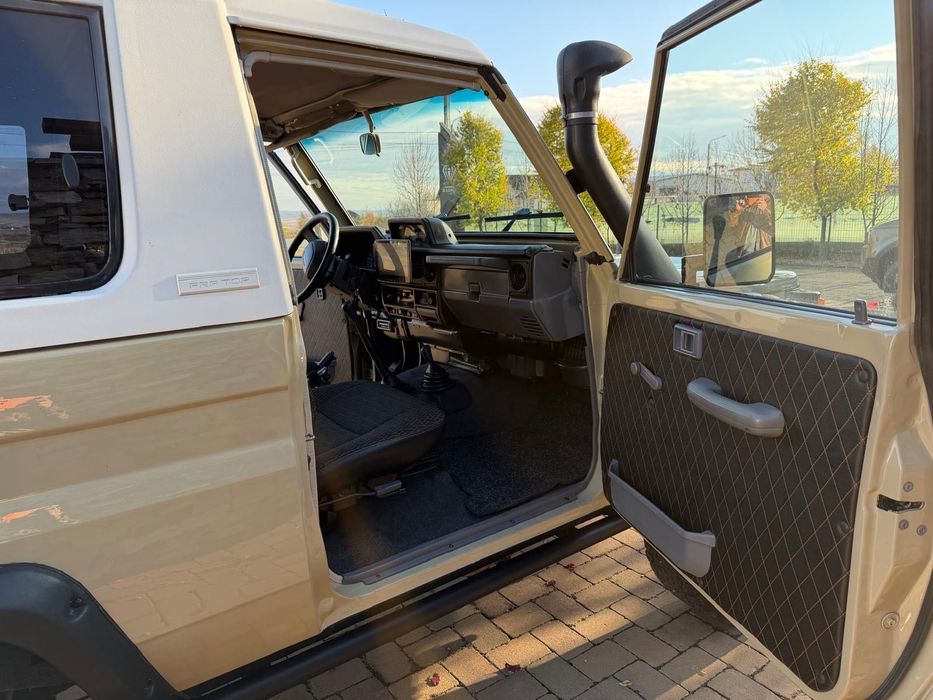 Toyota Land Cruiser 4.2 HZJ 73 Heavy Duty autoutilitara