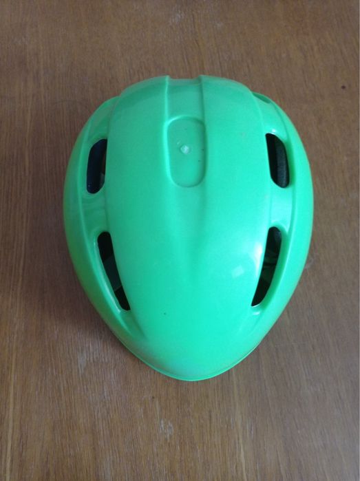 Детска зелена каска 59-62 см