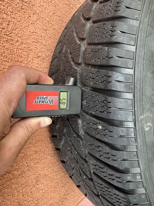 Vand roti BMW 225 65 R16 cu anvelope Dunlop Wintersport