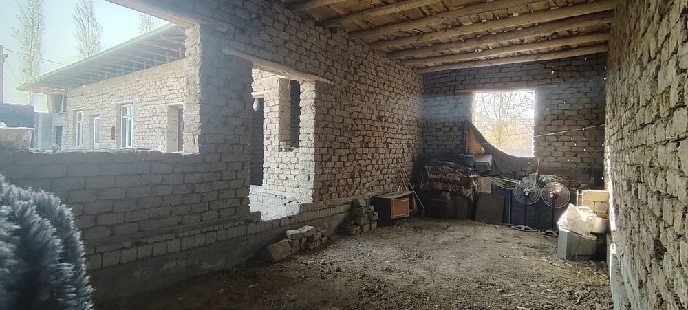 Yangihayot 0.5 sotiq yer uchaska sotiladi