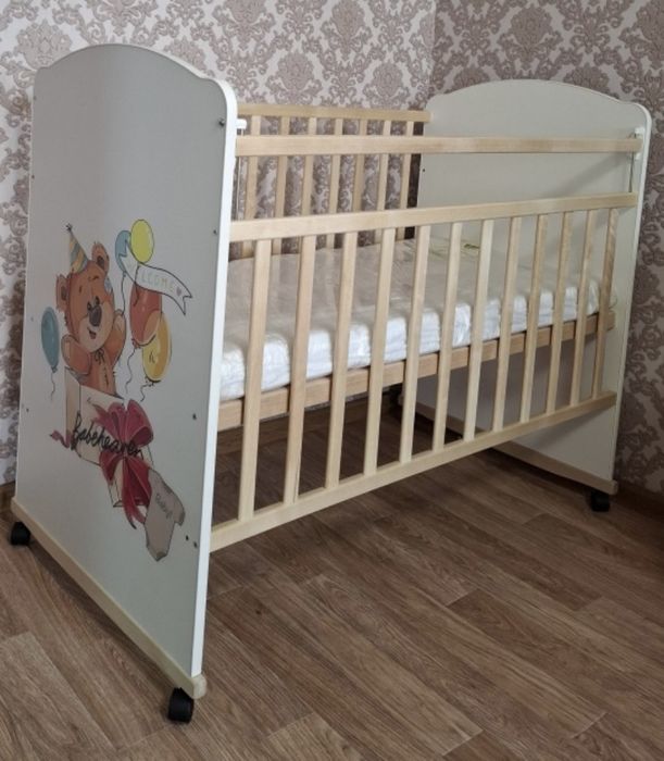 Продам детскую кроватку